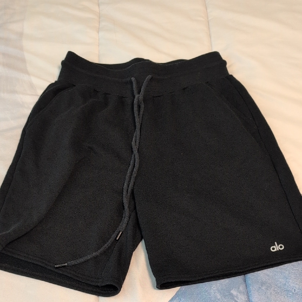 ALO Yoga Women's Black Athletic Shorts